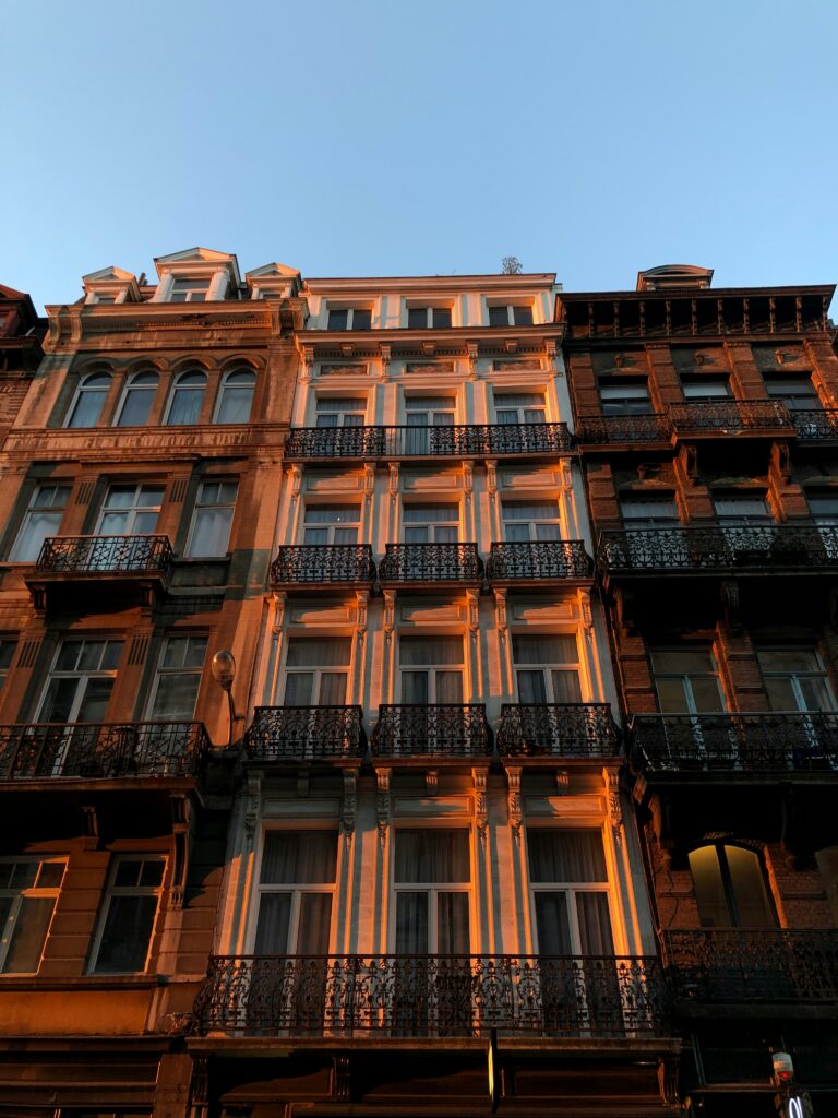 About bat facade soleil macha lisa rin0e15lr9e unsplash